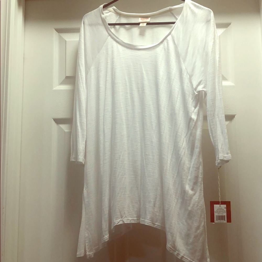 Brand new 3/4 sleeve top